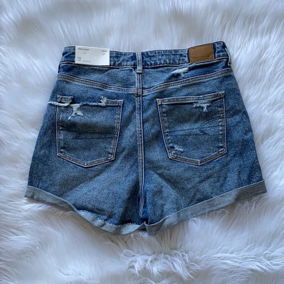 American Eagle Super High-Rise Mom short. Sz. 30 - Picture 2 of 5